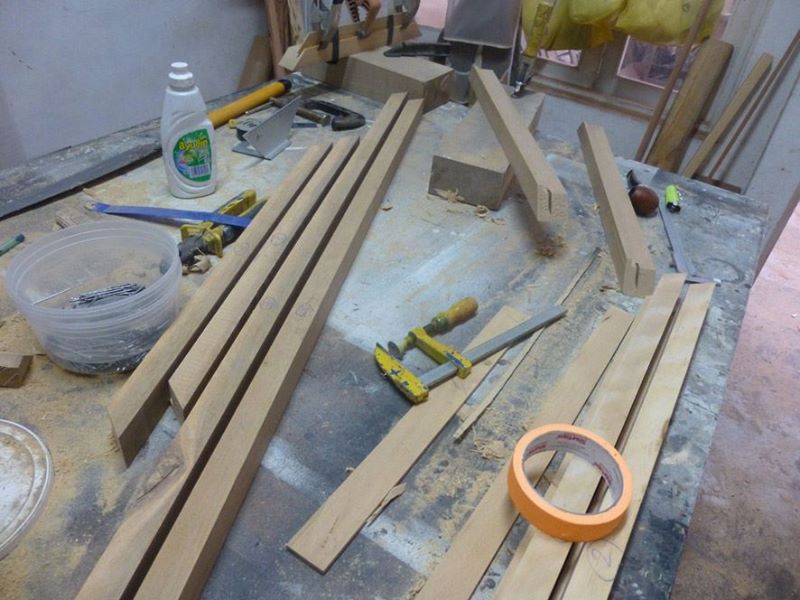 Processus de fabrication de cadres.