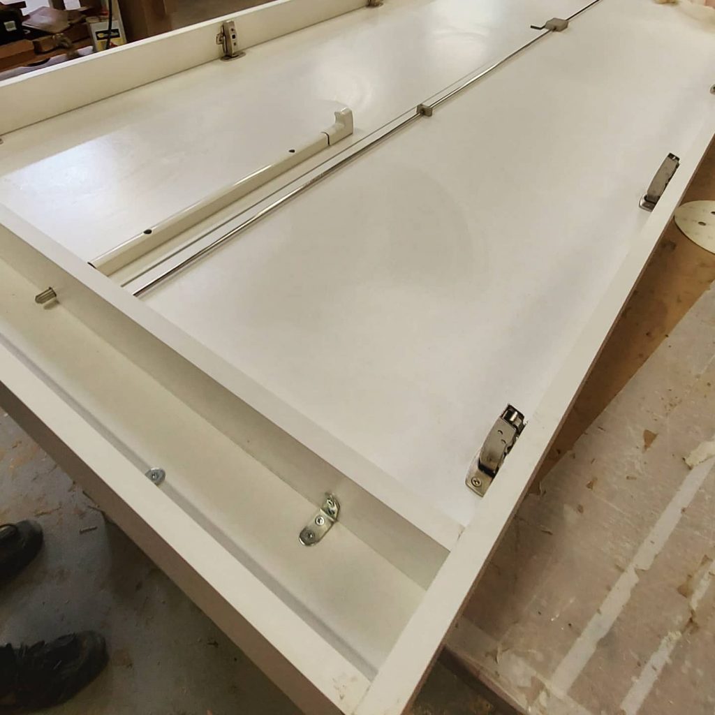 Fabrication d'un cache gaine électrique.