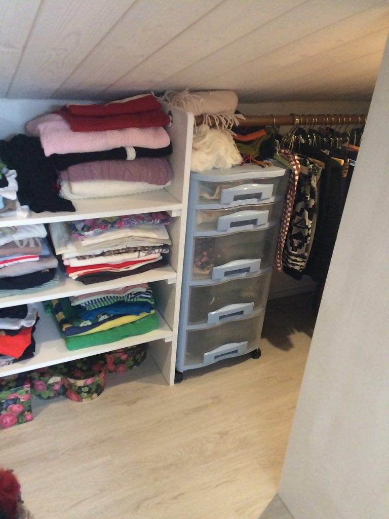 Agencement intérieur placard.