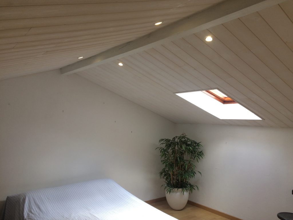 Aménagement d'une chambre.