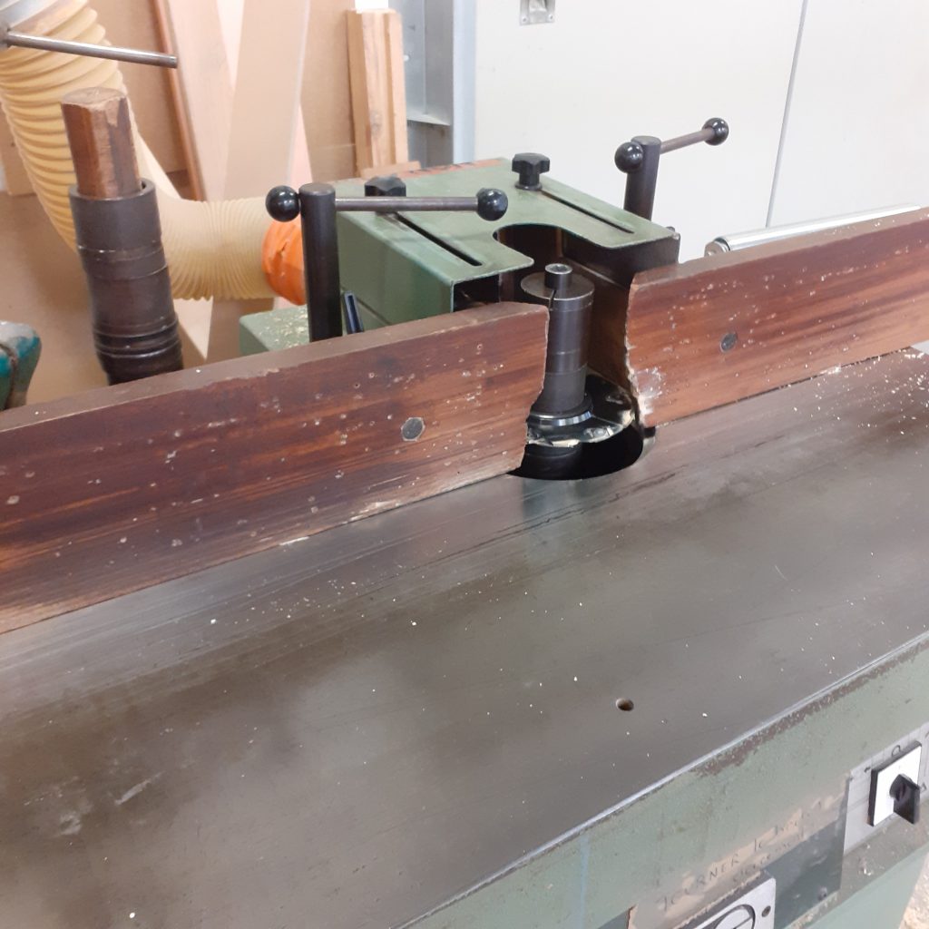 Usinage à la toupie.