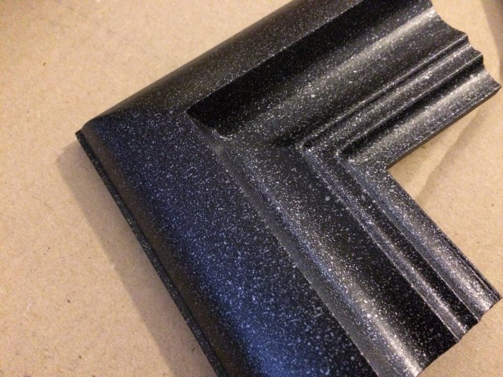 Création de finition pour cadres (type granit).